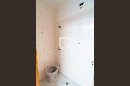 Casa à venda com 194m², 3 quartos e 2 vagasBanheiro de serviço