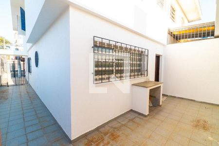 Casa à venda com 194m², 3 quartos e 2 vagasQuintal