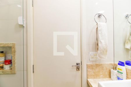 Apartamento à venda com 80m², 3 quartos e 2 vagasBanheiro da Suíte