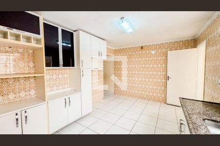 Casa à venda com 175m², 3 quartos e 2 vagasCozinha