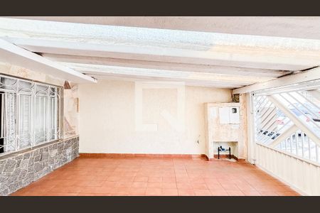 Casa à venda com 175m², 3 quartos e 2 vagasGaragem - Quintal