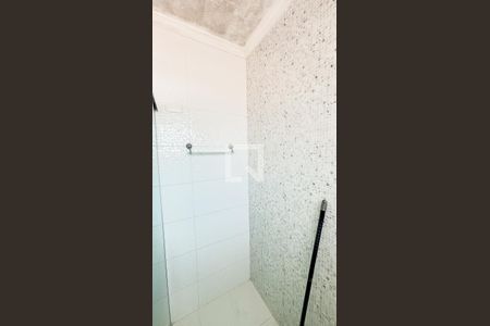 Casa à venda com 175m², 3 quartos e 2 vagasBanheiro