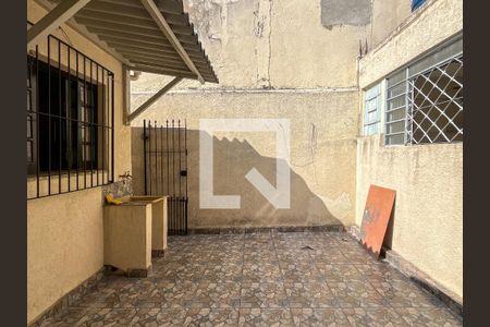 Casa para alugar com 110m², 2 quartos e 1 vaga Casa para alugar com 110m², 2 quartos e 1 vagaQuintal