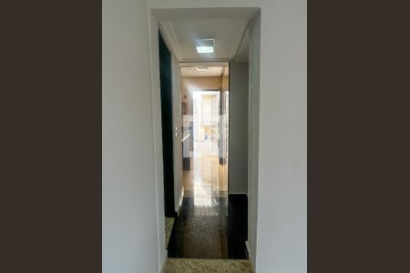 Casa para alugar com 110m², 2 quartos e 1 vaga Casa para alugar com 110m², 2 quartos e 1 vagaCorredor