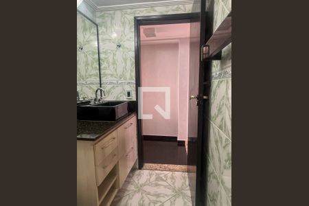 Casa para alugar com 110m², 2 quartos e 1 vaga Casa para alugar com 110m², 2 quartos e 1 vagaBanheiro Corredor