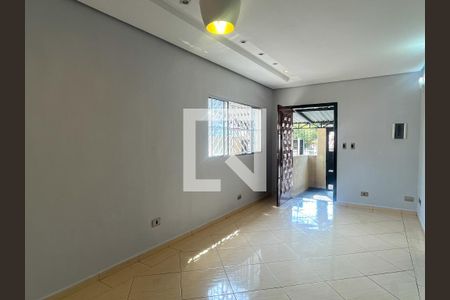 Sala de casa para alugar com 2 quartos, 110m² em Vila Penteado, São Paulo