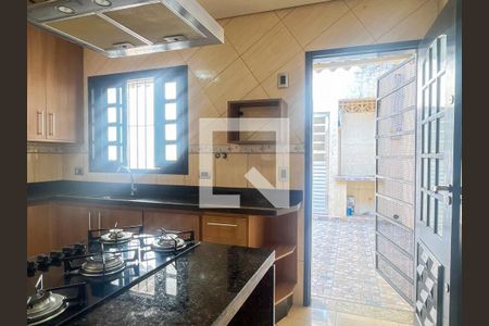 Casa para alugar com 110m², 2 quartos e 1 vaga Casa para alugar com 110m², 2 quartos e 1 vagaCozinha