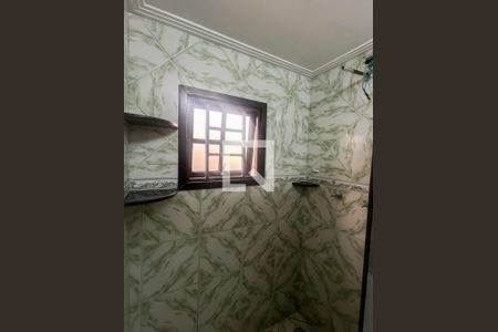 Casa para alugar com 110m², 2 quartos e 1 vaga Casa para alugar com 110m², 2 quartos e 1 vagaBanheiro Corredor