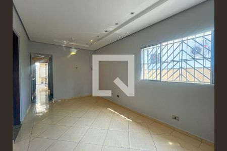 Sala de casa para alugar com 2 quartos, 110m² em Vila Penteado, São Paulo