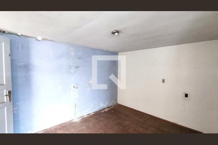 Casa à venda com 300m², 3 quartos e 3 vagasQuarto de Serviço