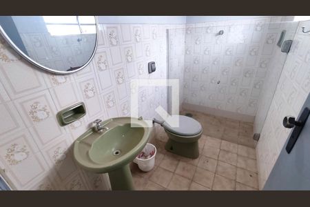 Casa à venda com 300m², 3 quartos e 3 vagasBanheiro de serviço