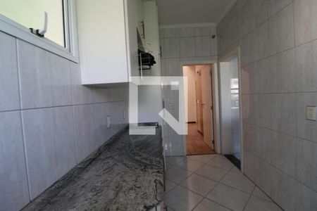 Casa de condomínio à venda com 478m², 5 quartos e 6 vagasCozinha e Área de Serviço