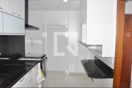 Apartamento à venda com 87m², 2 quartos e 2 vagasCozinha