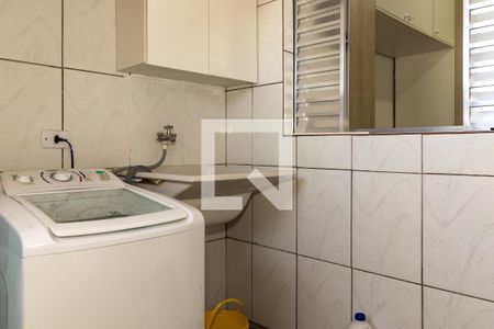 Casa à venda com 200m², 2 quartos e 2 vagas Casa à venda com 200m², 2 quartos e 2 vagasÁrea de Serviço Casa 1