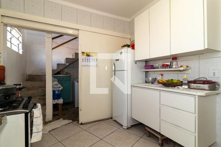 Casa à venda com 200m², 2 quartos e 2 vagas Casa à venda com 200m², 2 quartos e 2 vagasCozinha Casa 1