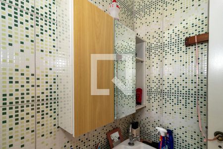 Casa à venda com 200m², 2 quartos e 2 vagas Casa à venda com 200m², 2 quartos e 2 vagasBanheiro Casa 1