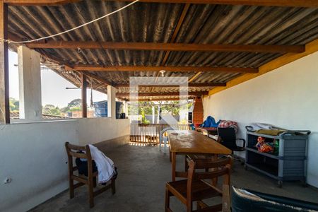 Casa à venda com 200m², 2 quartos e 2 vagas Casa à venda com 200m², 2 quartos e 2 vagasÁrea externa Casa 1