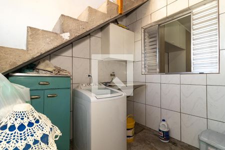 Casa à venda com 200m², 2 quartos e 2 vagas Casa à venda com 200m², 2 quartos e 2 vagasÁrea de Serviço Casa 1