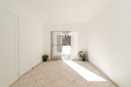 Casa à venda com 200m², 2 quartos e 2 vagas Casa à venda com 200m², 2 quartos e 2 vagasSala Casa 3