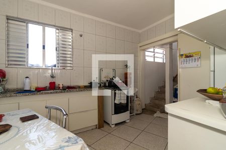 Casa à venda com 200m², 2 quartos e 2 vagas Casa à venda com 200m², 2 quartos e 2 vagasCozinha Casa 1