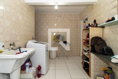 Casa à venda com 200m², 2 quartos e 2 vagas Casa à venda com 200m², 2 quartos e 2 vagasÁrea de Serviço Casa 2