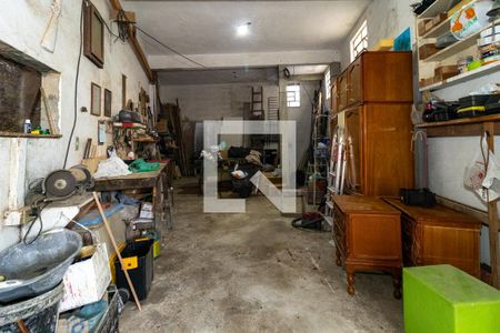 Casa à venda com 200m², 2 quartos e 2 vagas Casa à venda com 200m², 2 quartos e 2 vagasGaragem