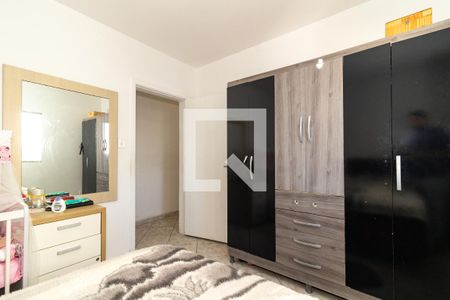 Casa à venda com 200m², 2 quartos e 2 vagas Casa à venda com 200m², 2 quartos e 2 vagasQuarto 1 Casa 3