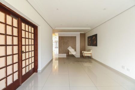 Apartamento à venda com 122m², 3 quartos e 1 vaga Apartamento à venda com 122m², 3 quartos e 1 vagaCondomínio - Hall