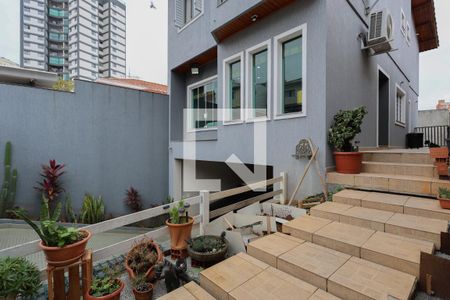 Casa à venda com 262m², 3 quartos e 4 vagas Casa à venda com 262m², 3 quartos e 4 vagasEntrada