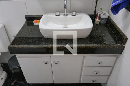 Casa à venda com 262m², 3 quartos e 4 vagas Casa à venda com 262m², 3 quartos e 4 vagasBanheiro social