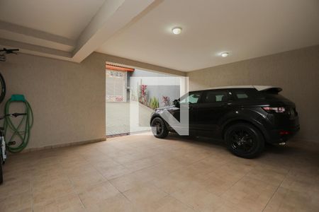 Casa à venda com 262m², 3 quartos e 4 vagas Casa à venda com 262m², 3 quartos e 4 vagasGaragem