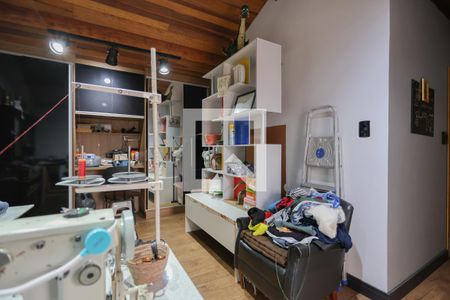 Casa à venda com 262m², 3 quartos e 4 vagas Casa à venda com 262m², 3 quartos e 4 vagasQuarto 2