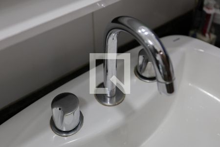 Casa à venda com 262m², 3 quartos e 4 vagas Casa à venda com 262m², 3 quartos e 4 vagasBanheiro social