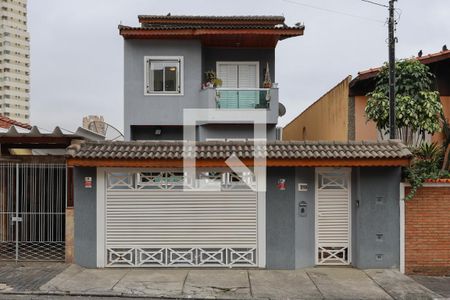 Casa à venda com 262m², 3 quartos e 4 vagas Casa à venda com 262m², 3 quartos e 4 vagasFachada