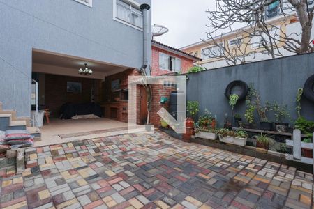 Casa à venda com 262m², 3 quartos e 4 vagas Casa à venda com 262m², 3 quartos e 4 vagasQuintal