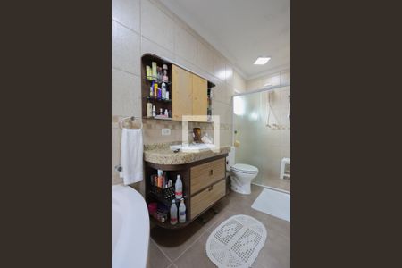 Casa à venda com 262m², 3 quartos e 4 vagas Casa à venda com 262m², 3 quartos e 4 vagasBanheiro da Suíte