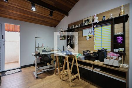 Casa à venda com 262m², 3 quartos e 4 vagas Casa à venda com 262m², 3 quartos e 4 vagasQuarto 2