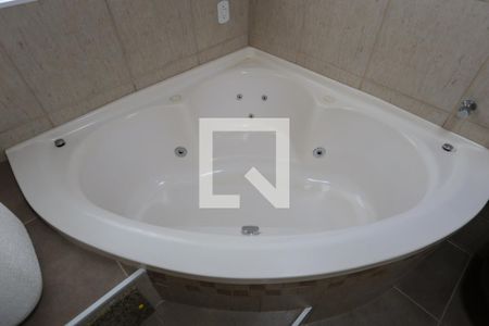 Casa à venda com 262m², 3 quartos e 4 vagas Casa à venda com 262m², 3 quartos e 4 vagasBanheiro da Suíte