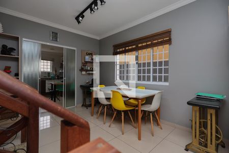 Casa à venda com 262m², 3 quartos e 4 vagas Casa à venda com 262m², 3 quartos e 4 vagasSala de jantar