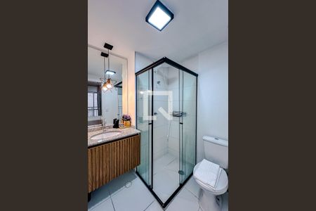 Banheiro de apartamento à venda com 1 quarto, 27m² em Liberdade, São Paulo