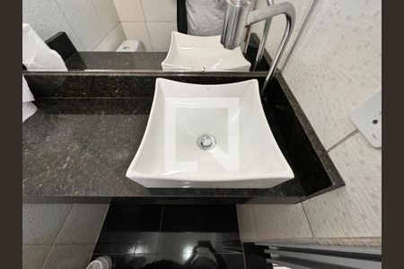 Apartamento à venda com 100m², 2 quartos e 2 vagasBanheiro de serviço