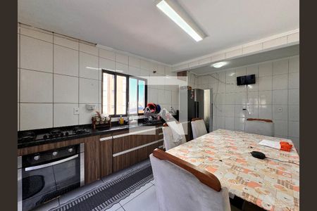 Apartamento à venda com 100m², 2 quartos e 2 vagasCozinha