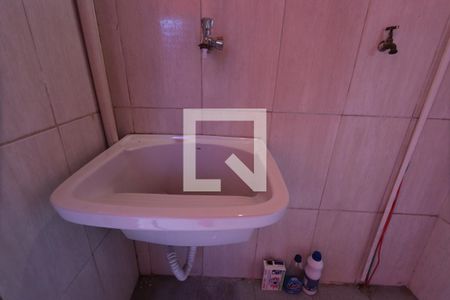 Casa à venda com 150m², 5 quartos e 2 vagasLavanderia - Casa 5