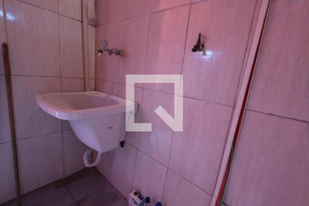 Casa à venda com 150m², 5 quartos e 2 vagasLavanderia - Casa 5