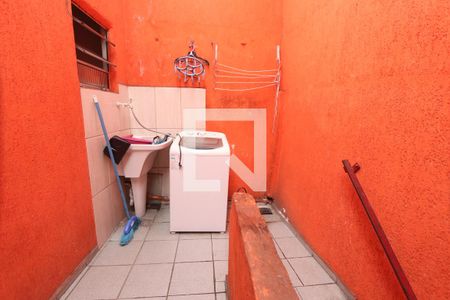 Casa à venda com 150m², 5 quartos e 2 vagasLavanderia - Casa 4