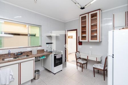 Casa à venda com 200m², 3 quartos e 2 vagas Casa à venda com 200m², 3 quartos e 2 vagasCozinha