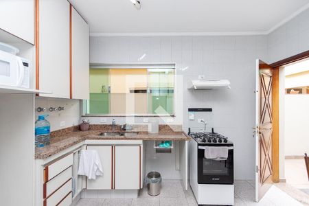 Casa à venda com 200m², 3 quartos e 2 vagas Casa à venda com 200m², 3 quartos e 2 vagasCozinha