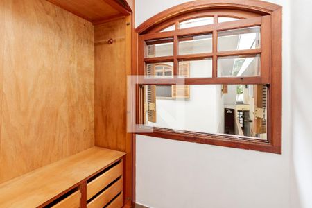 Casa à venda com 200m², 3 quartos e 2 vagas Casa à venda com 200m², 3 quartos e 2 vagasQuarto de Serviço