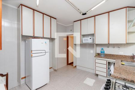 Casa à venda com 200m², 3 quartos e 2 vagas Casa à venda com 200m², 3 quartos e 2 vagasCozinha