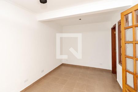 Casa à venda com 200m², 3 quartos e 2 vagas Casa à venda com 200m², 3 quartos e 2 vagasEdícula - Sala